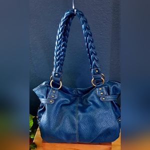 Braided handle shoulder bag 💕